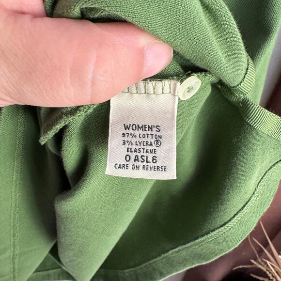 L.L.Bean Sleeveless Top Size XL Green Collared V-Neck Slightly Fitted Shirt - Picture 6 of 11